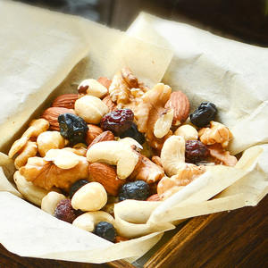 每日坚果旗舰店包邮混合装坚果组合干果孕妇零食750g礼盒装